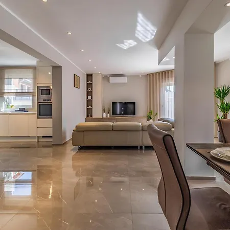 Holiday home Awesome In With Kitchen *