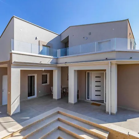 Awesome In With Kitchen