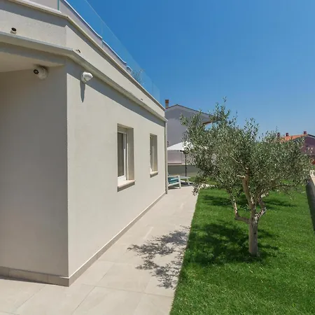 Holiday home Awesome In With Kitchen Barbariga