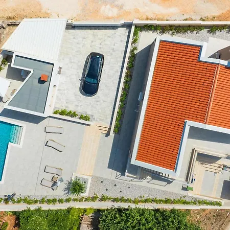 Awesome In With Kitchen Holiday home *